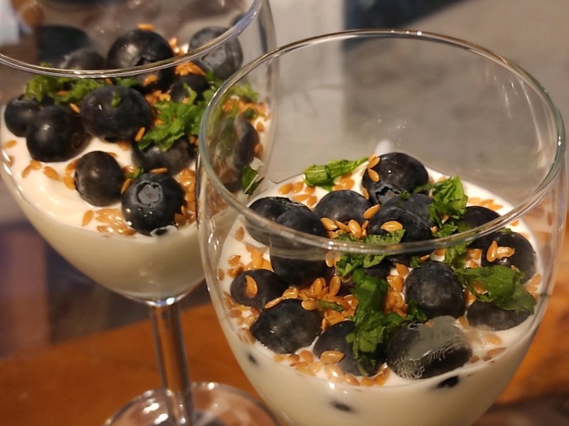 Breakfast Yoghurt with&nbsp;berries