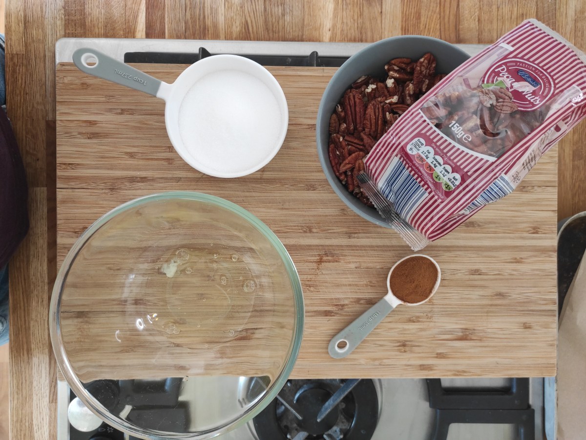 Low Carb Cinnamon Candied&nbsp;Pecans